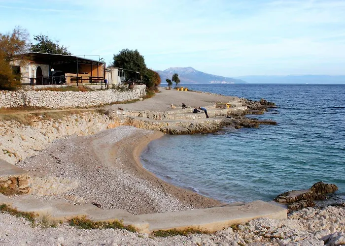 Apartments With A Parking Space Ravni, Labin - 7450 Apartman *