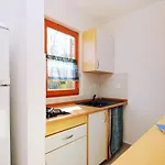 With A Parking Space Ravni, Labin - 7450 ראבני