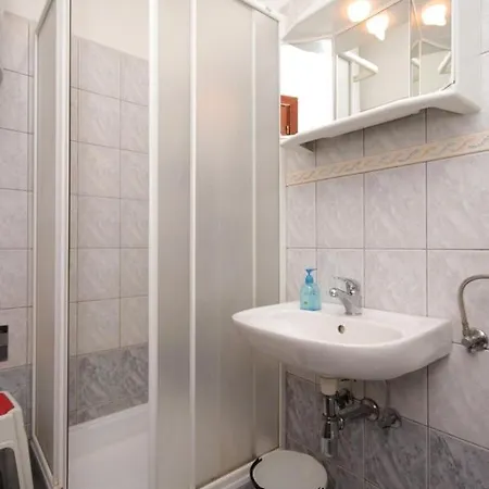 Apartamento With A Parking Space Ravni, Labin - 7450 *